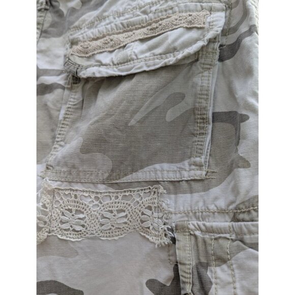 Upcycled Camo Magnolia Cargo Pocket Skirt XL Sunflower Heart Patches Lace Hippie - Picture 5 of 8